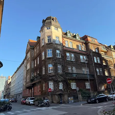 Apartment Secret Atelier In The Heart Of
